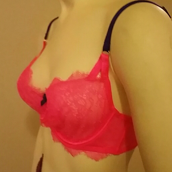 Victoria Secret bra - Picture 3 of 3